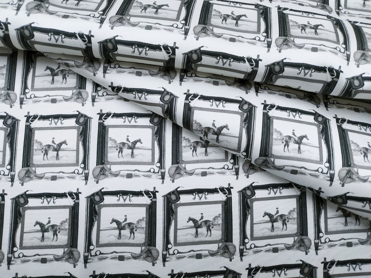 Ткань шелк белый с орнаментом лошади 1